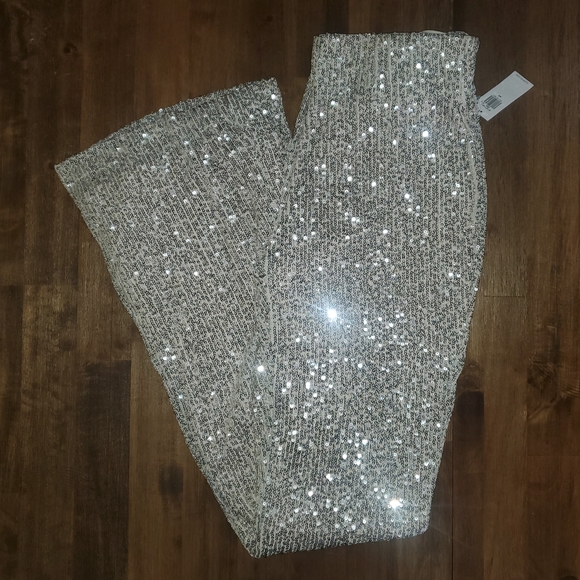 NWT Women's Old Navy Silver Sequin Thanksgiving / Christmas / New Years's Pants - Picture 4 of 14